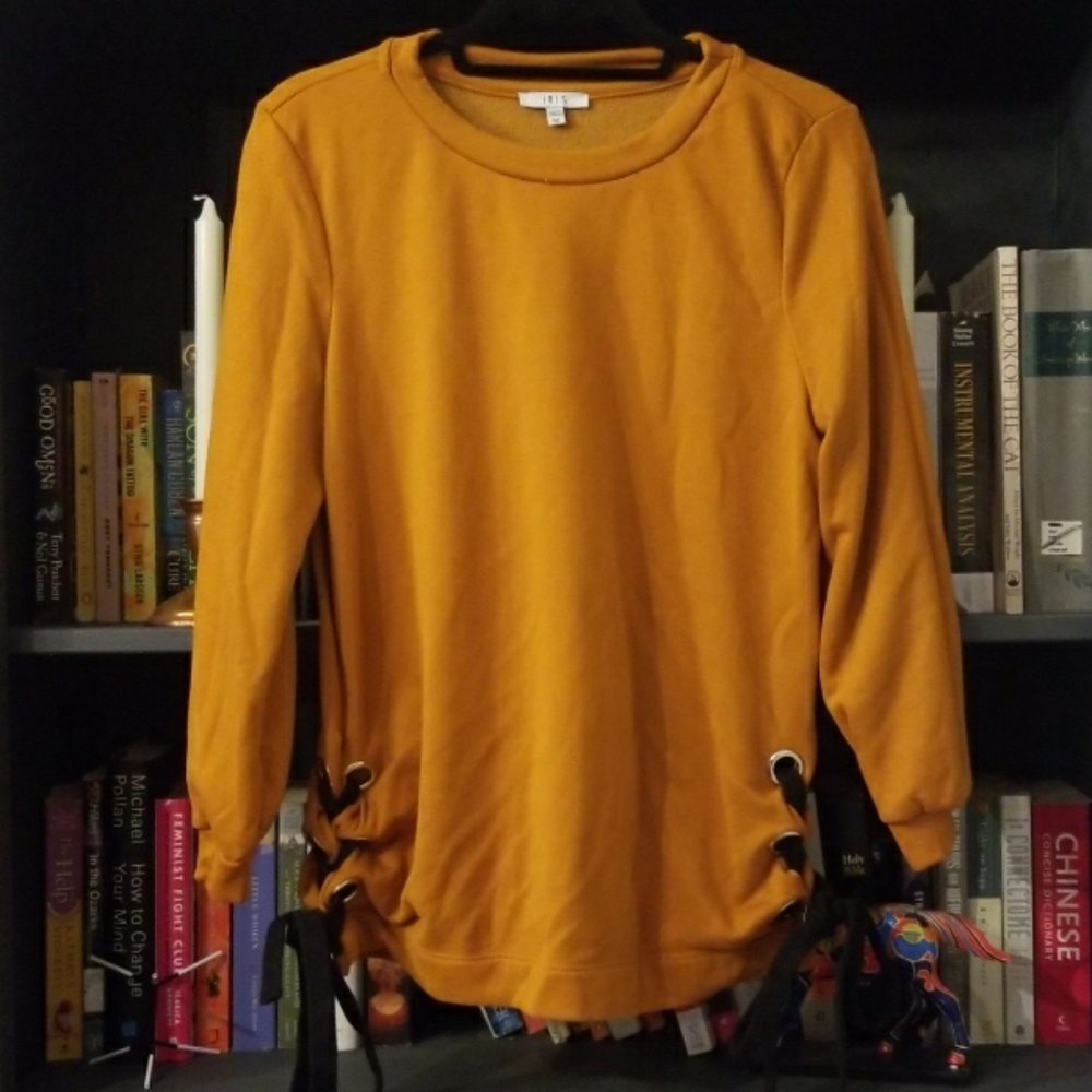 Cinnamon lace-up knit sweater top